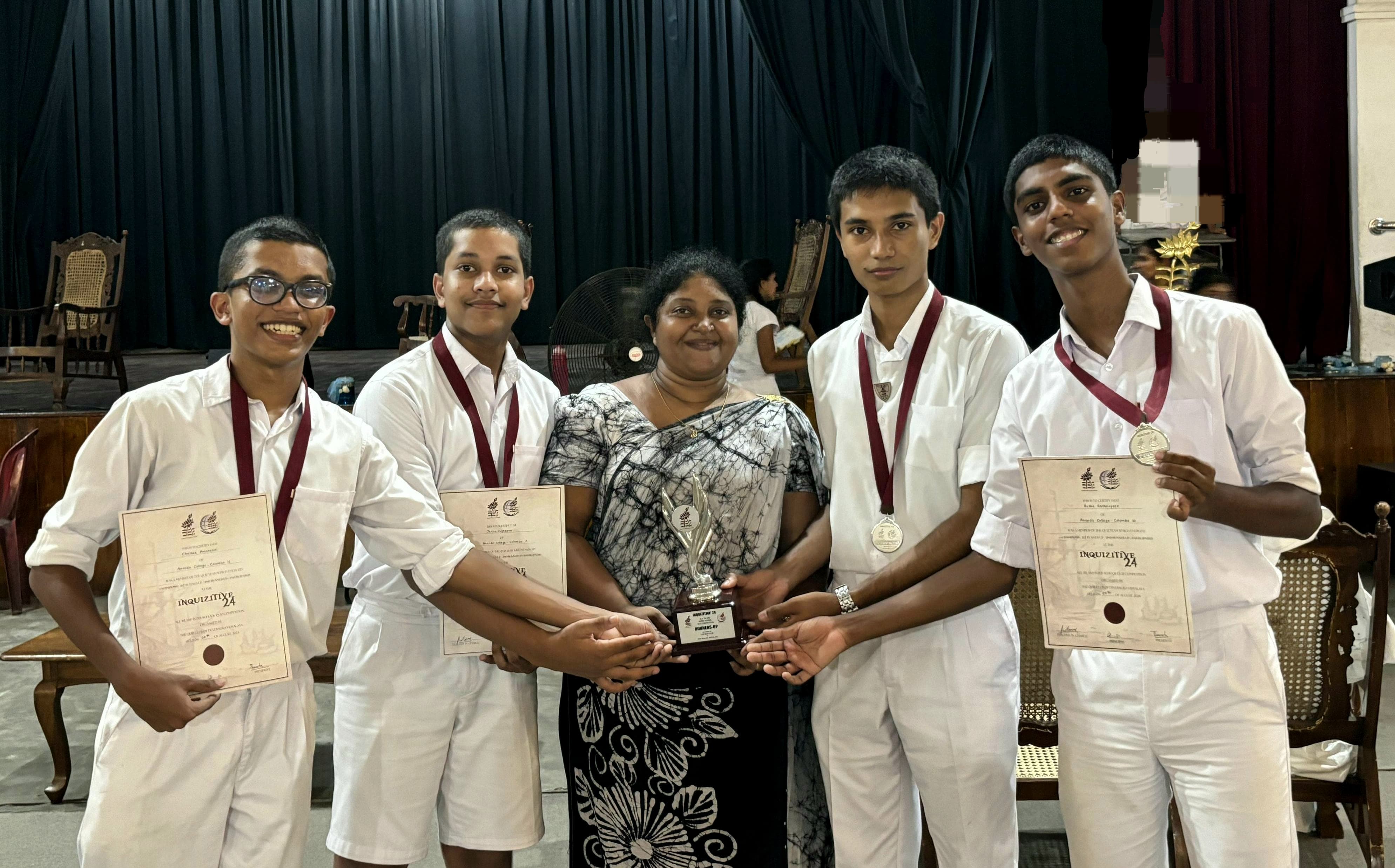 Quiz Squad Shines at Inquizitive '24!