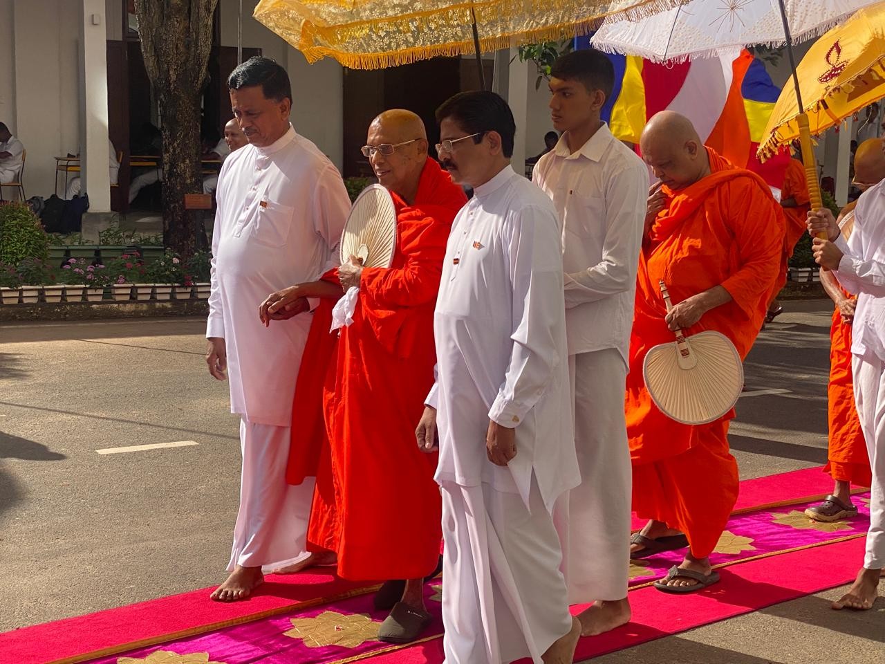 ආනන්ද විද්‍යාලයේ ආනන්දාභිමානී සම්මානය දිනූ ප්‍රවීණ මහාචාර්ය නායක ස්වාමීන් වහන්සේට ගෞරව දැක්වීම