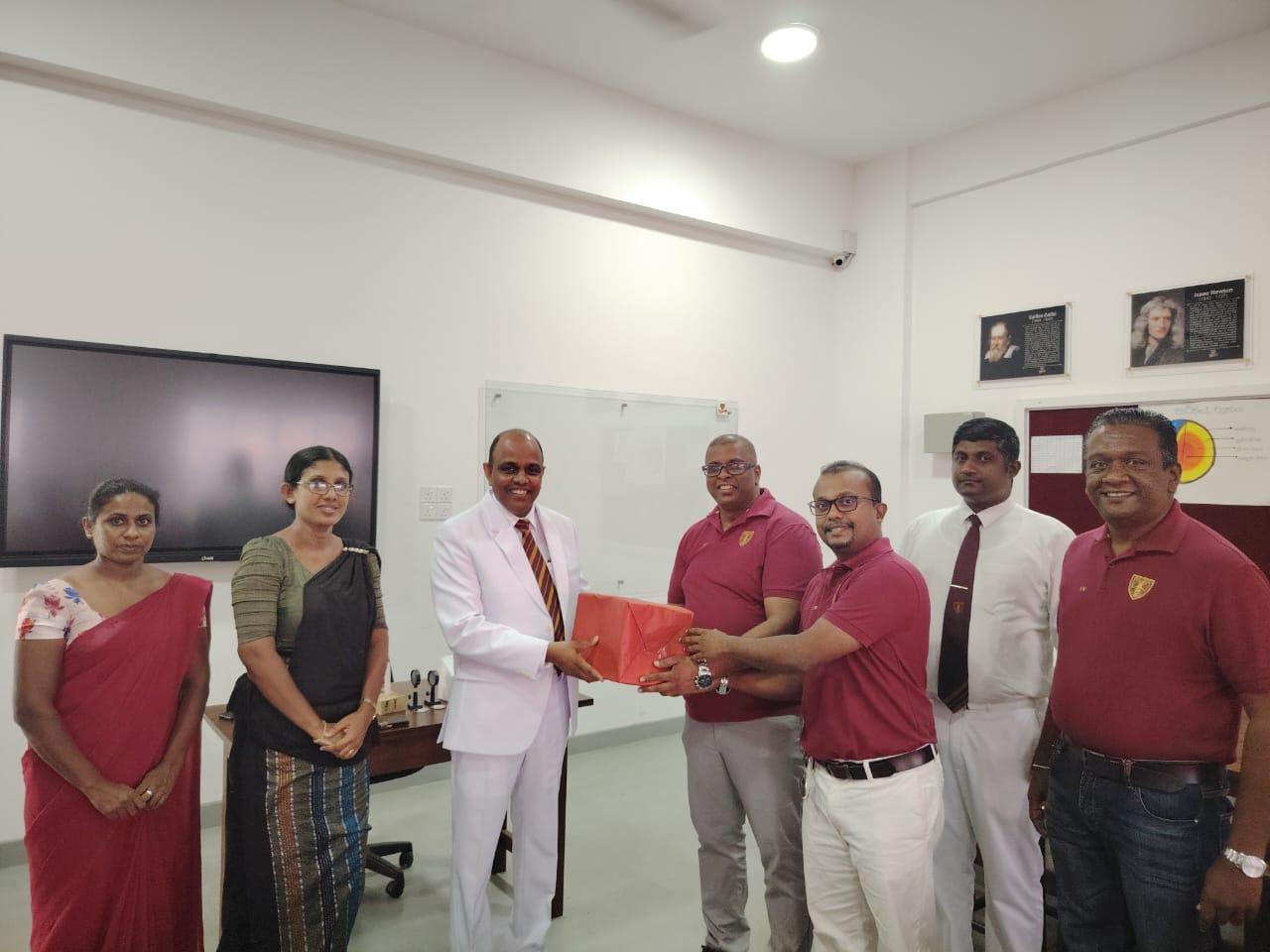 Donation of Laboratory Equipment to Ananda College by 1995 Group of Old Anandians